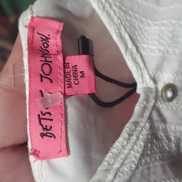 💥Betsey Johnson white textured midi dress - Picture 10 of 11